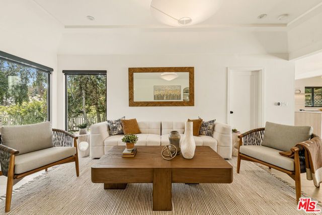 11357 Aqua Vista Street, Studio City (los Angeles), CA 91602