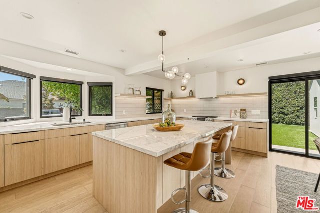 11357 Aqua Vista Street, Studio City (los Angeles), CA 91602