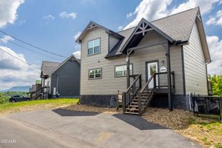 2053 Eagle Feather Drive, Sevierville, TN 37876
