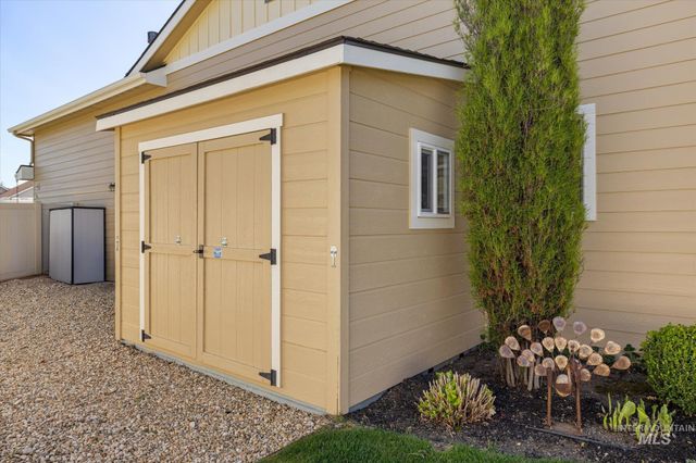 11303 W Victoria Ct, Nampa, ID 83686