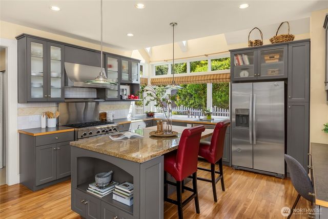 1427 Fort Ward Hill Road NE, Bainbridge Island, WA 98110