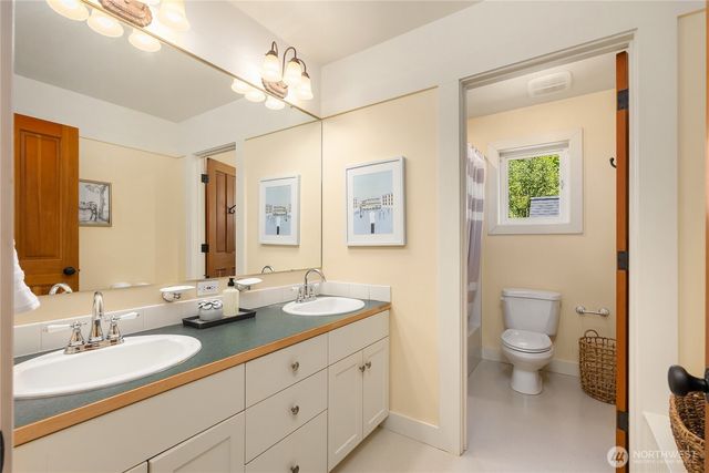 1427 Fort Ward Hill Road NE, Bainbridge Island, WA 98110