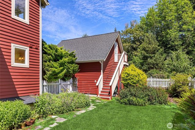 1427 Fort Ward Hill Road NE, Bainbridge Island, WA 98110