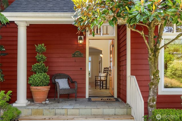 1427 Fort Ward Hill Road NE, Bainbridge Island, WA 98110