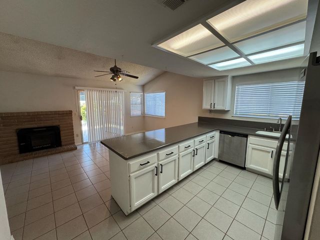 4800 Clarity Ct, Sacramento, CA 95842