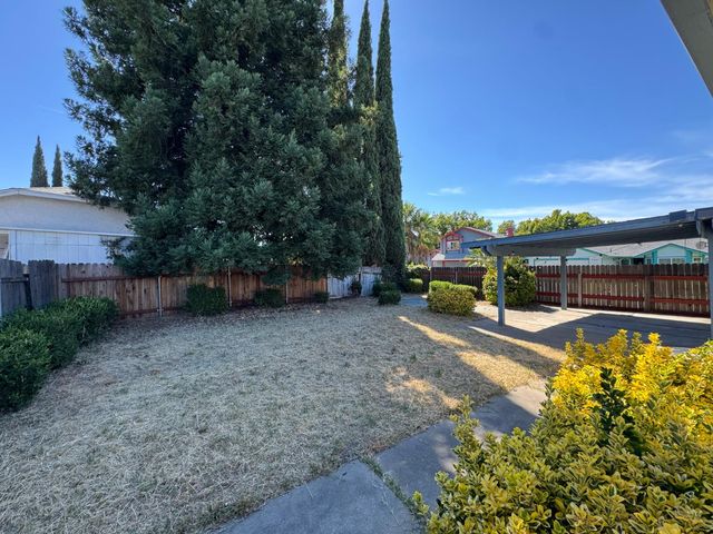 4800 Clarity Ct, Sacramento, CA 95842