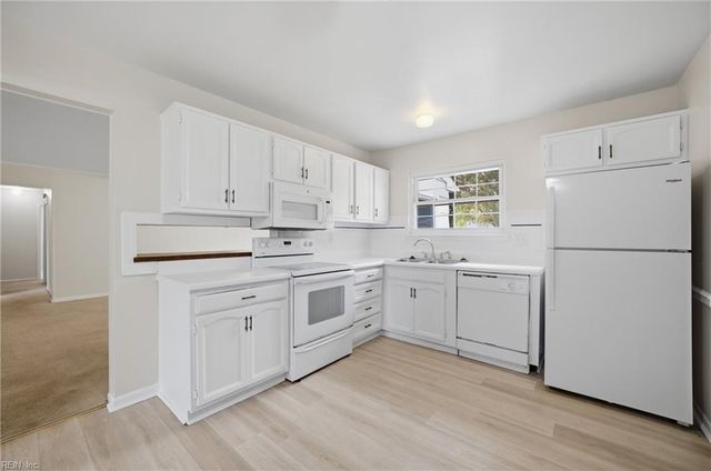 5137 Janet DR, Virginia Beach, VA 23464