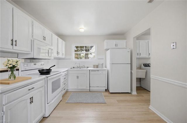 5137 Janet DR, Virginia Beach, VA 23464