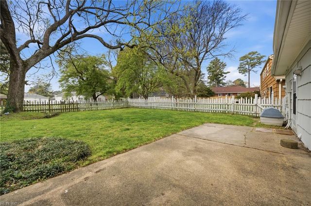 5137 Janet DR, Virginia Beach, VA 23464