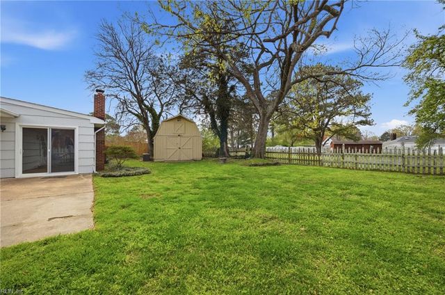 5137 Janet DR, Virginia Beach, VA 23464