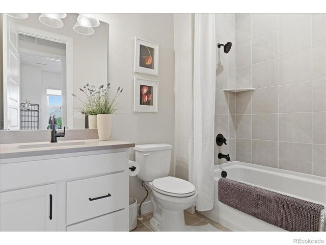 1727 Barefoot Drive, Windsor, CO 80550