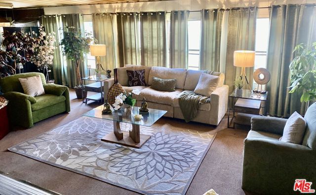 118 E 137th Street, Los Angeles, CA 90061