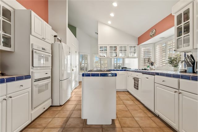 2092 E Desert Lakes Drive, Fort Mohave, AZ 86426