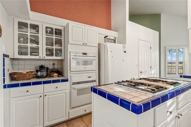 2092 E Desert Lakes Drive, Fort Mohave, AZ 86426