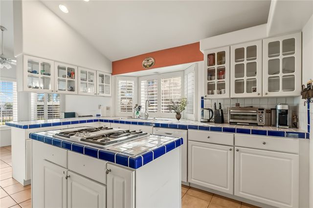 2092 E Desert Lakes Drive, Fort Mohave, AZ 86426