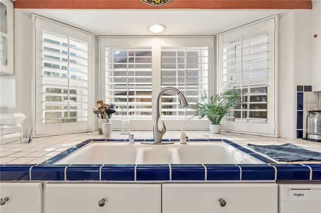 2092 E Desert Lakes Drive, Fort Mohave, AZ 86426