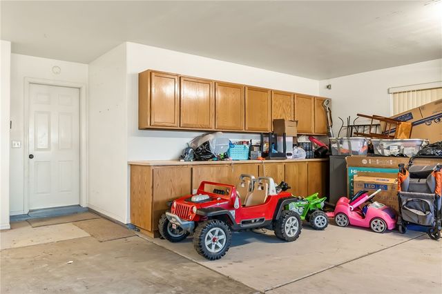 2092 E Desert Lakes Drive, Fort Mohave, AZ 86426