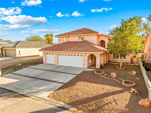 2092 E Desert Lakes Drive, Fort Mohave, AZ 86426