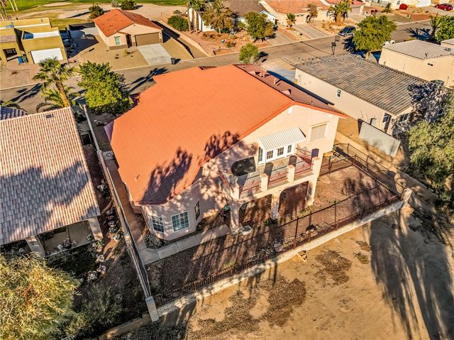 2092 E Desert Lakes Drive, Fort Mohave, AZ 86426