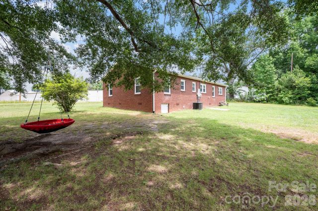 1674 Harris Henrietta Road, Forest City, NC 28043