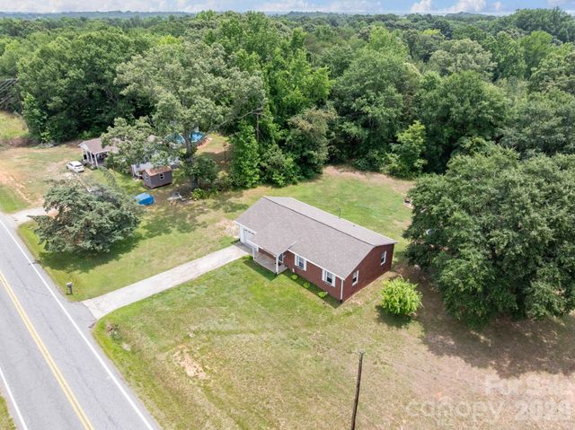 1674 Harris Henrietta Road, Forest City, NC 28043