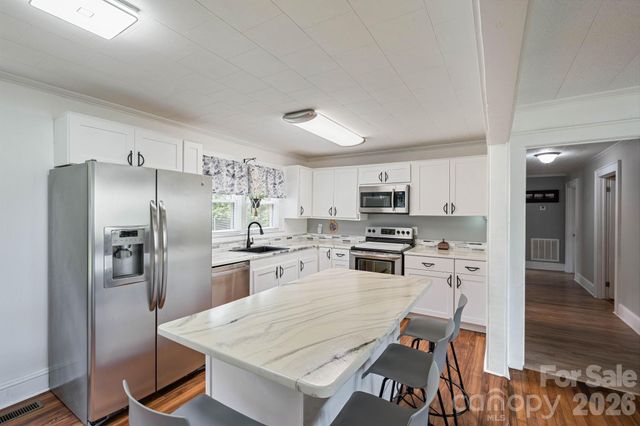 1674 Harris Henrietta Road, Forest City, NC 28043