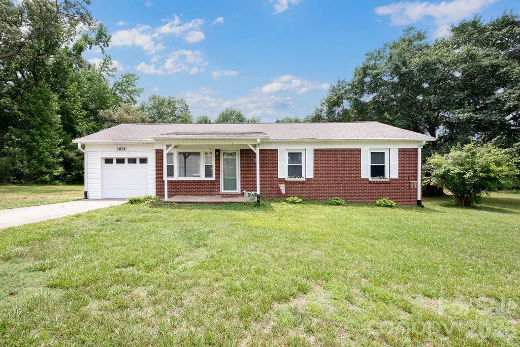 1674 Harris Henrietta Road, Forest City, NC 28043
