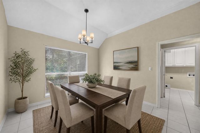 202 Northcreek Drive, Chandler, TX 75758