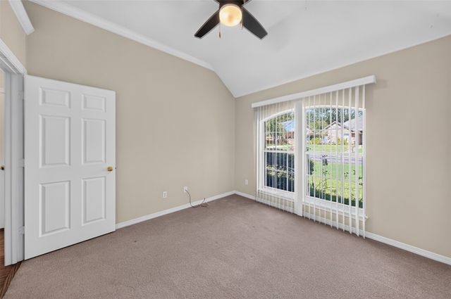 202 Northcreek Drive, Chandler, TX 75758