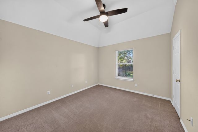 202 Northcreek Drive, Chandler, TX 75758