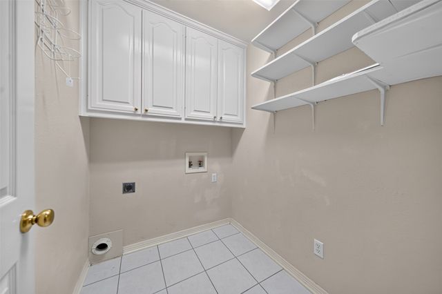202 Northcreek Drive, Chandler, TX 75758
