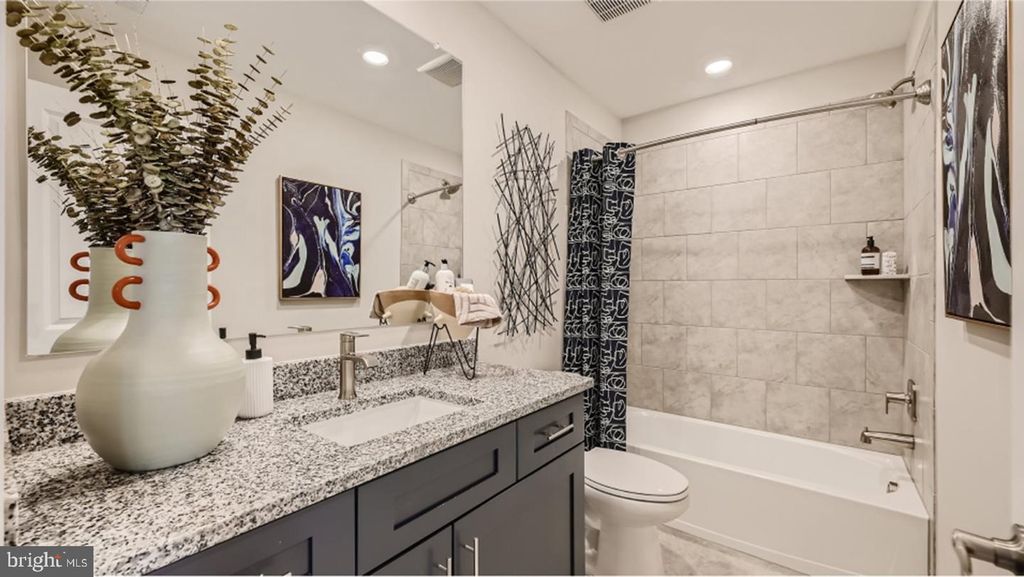 10622 ROUNDSTONE LN, White Plains, MD 20695