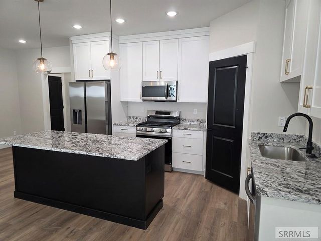 549 S Cutler Avenue, Sugar City, ID 83448