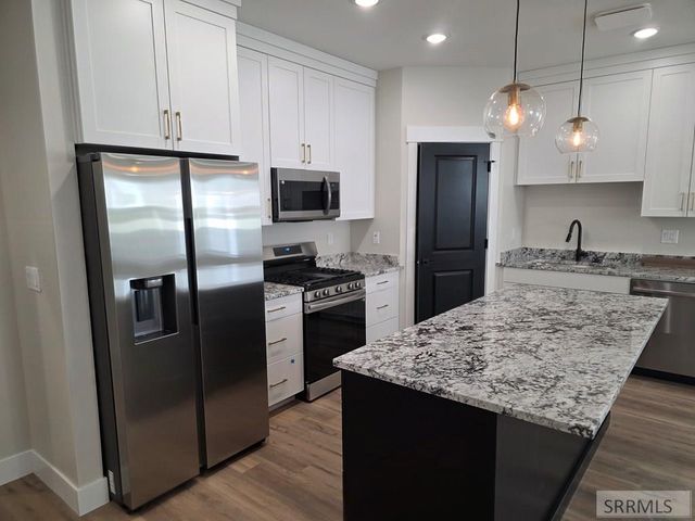 549 S Cutler Avenue, Sugar City, ID 83448