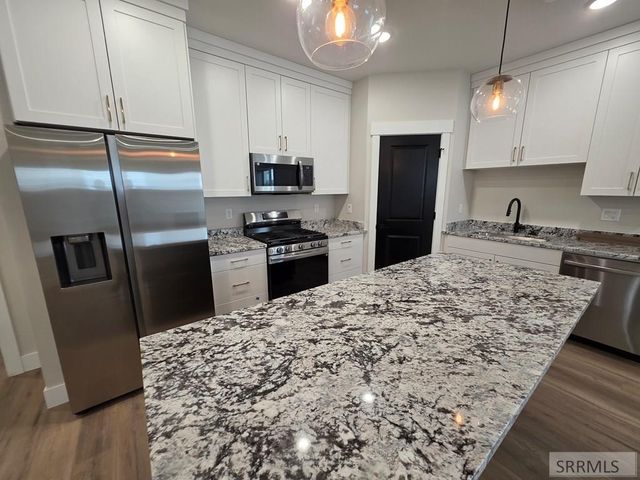 549 S Cutler Avenue, Sugar City, ID 83448