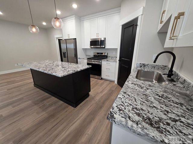 549 S Cutler Avenue, Sugar City, ID 83448