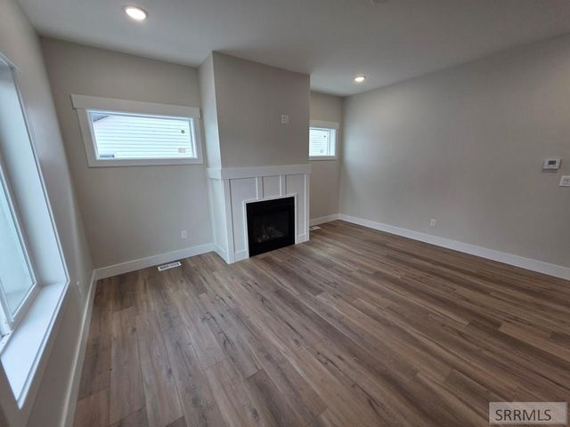 549 S Cutler Avenue, Sugar City, ID 83448