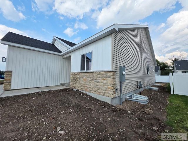 549 S Cutler Avenue, Sugar City, ID 83448