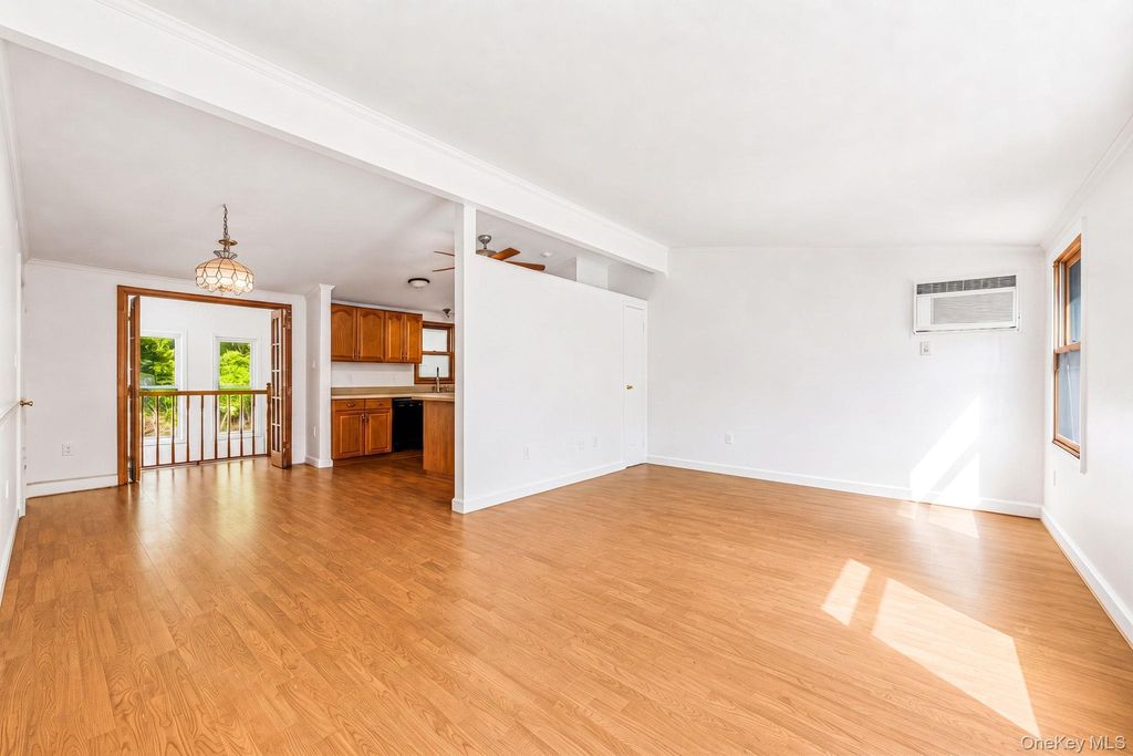 2356 Walnut Avenue, Ronkonkoma, NY 11779 — photo 2