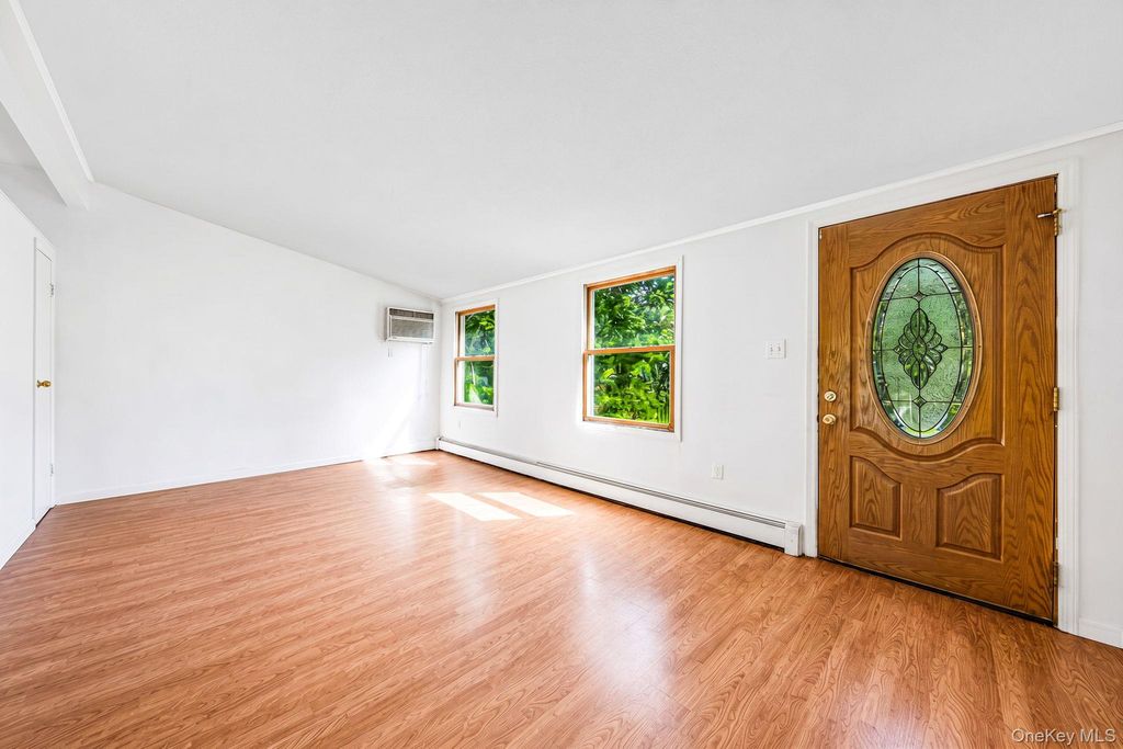2356 Walnut Avenue, Ronkonkoma, NY 11779 — photo 3