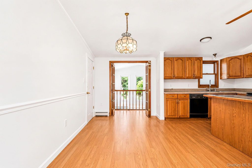 2356 Walnut Avenue, Ronkonkoma, NY 11779 — photo 4