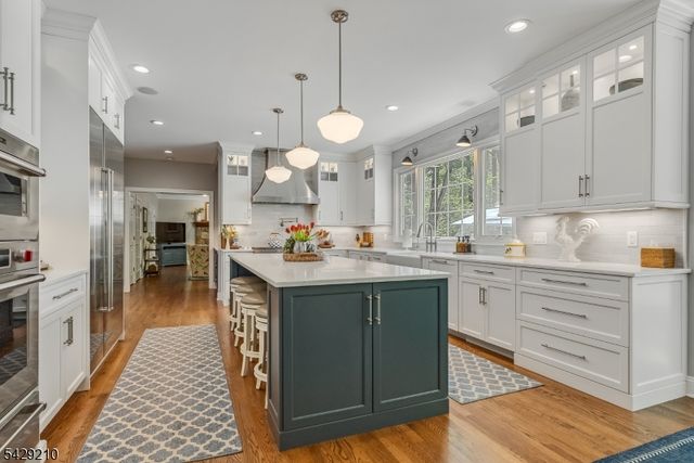 14 Brookrace Dr, Mendham Twp., NJ 07945