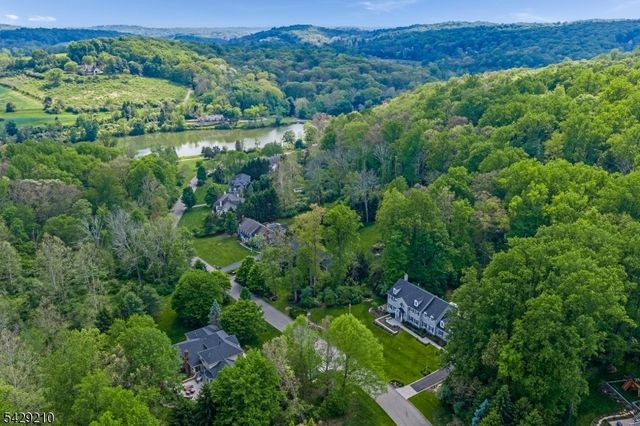 14 Brookrace Dr, Mendham Twp., NJ 07945