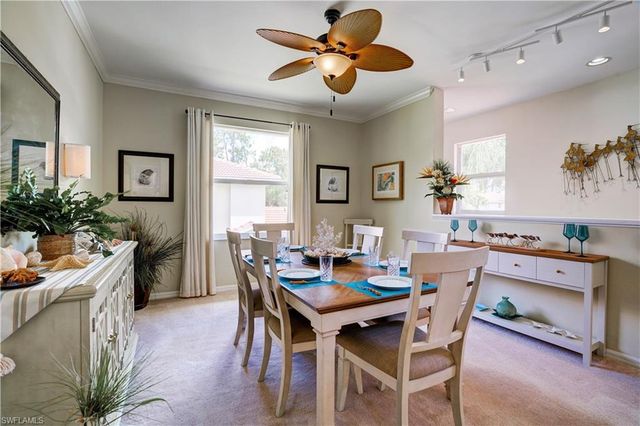 509 Robin Hood CIR 202, Naples, FL 34104