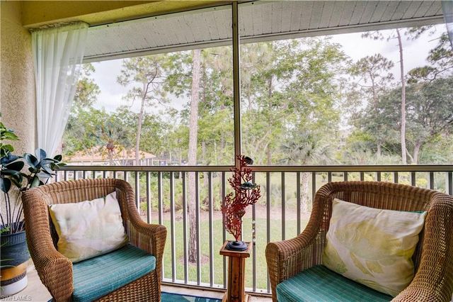 509 Robin Hood CIR 202, Naples, FL 34104