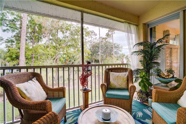 509 Robin Hood CIR 202, Naples, FL 34104