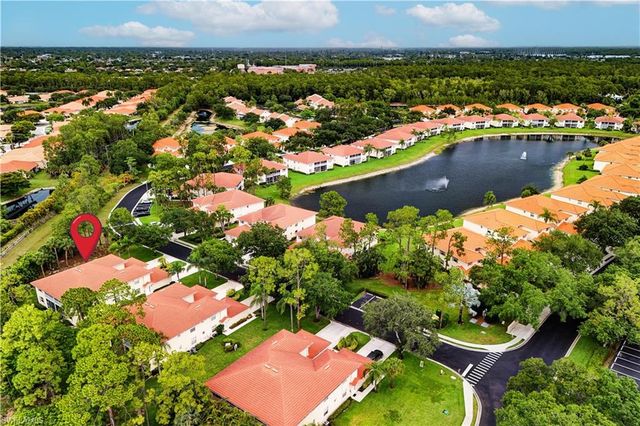 509 Robin Hood CIR 202, Naples, FL 34104