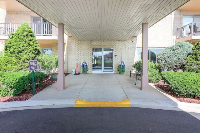 110 W Butterfield Road 503S, Elmhurst, IL 60126