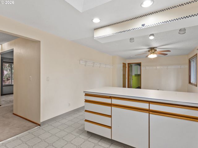 1288 Se 40TH Ave, Hillsboro, OR 97123