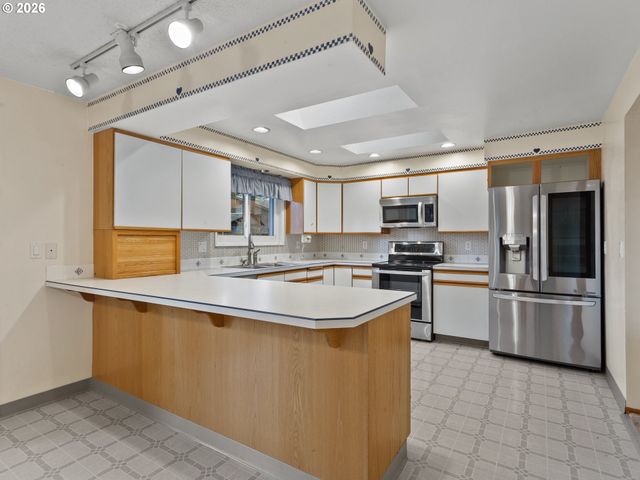 1288 Se 40TH Ave, Hillsboro, OR 97123